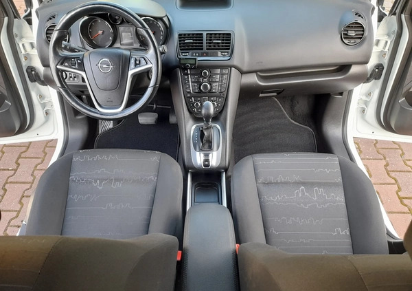 Opel Meriva cena 24000 przebieg: 193000, rok produkcji 2012 z Młynary małe 466